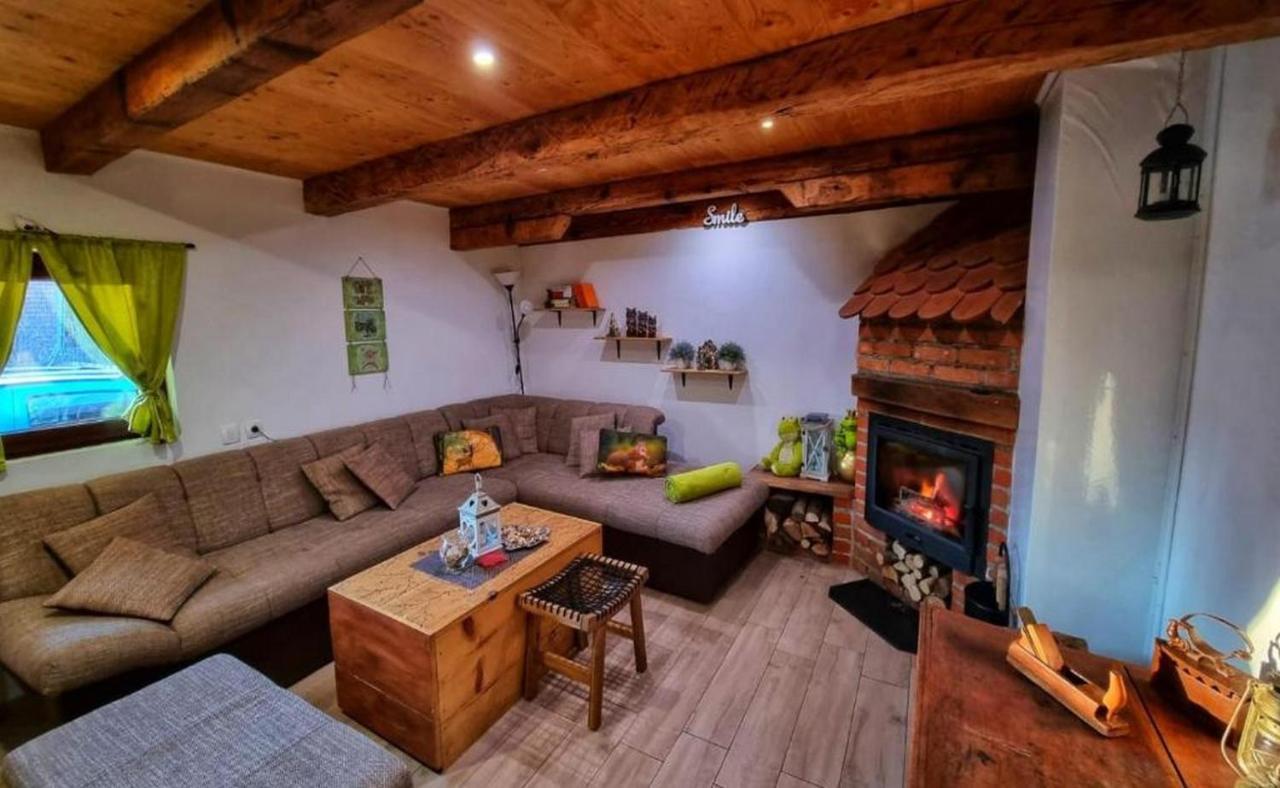 Holiday Home Ico Tounj Esterno foto