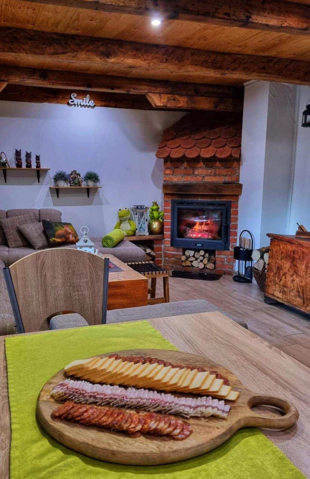 Holiday Home Ico Tounj Esterno foto